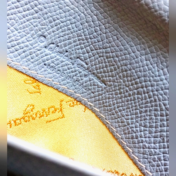 Salvatore Ferragamo Long Leather Wallet EUC - Picture 14 of 16